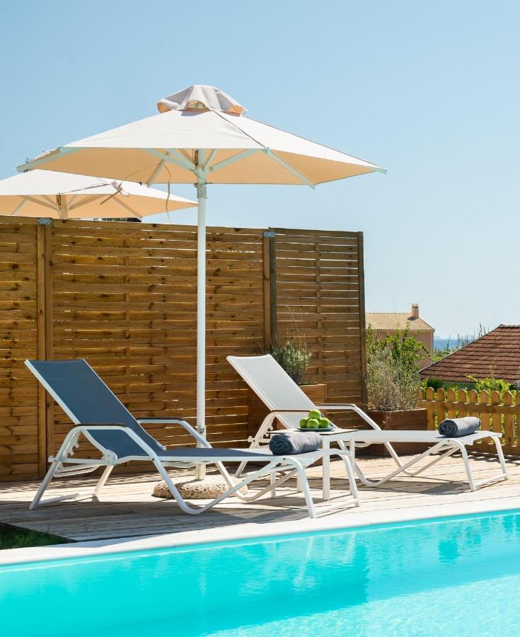 Ereikoussa Reiki Villas Erikousa מראה חיצוני תמונה