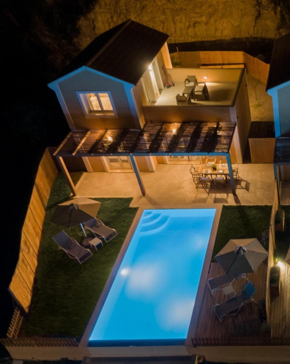 Ereikoussa Reiki Villas Erikousa מראה חיצוני תמונה