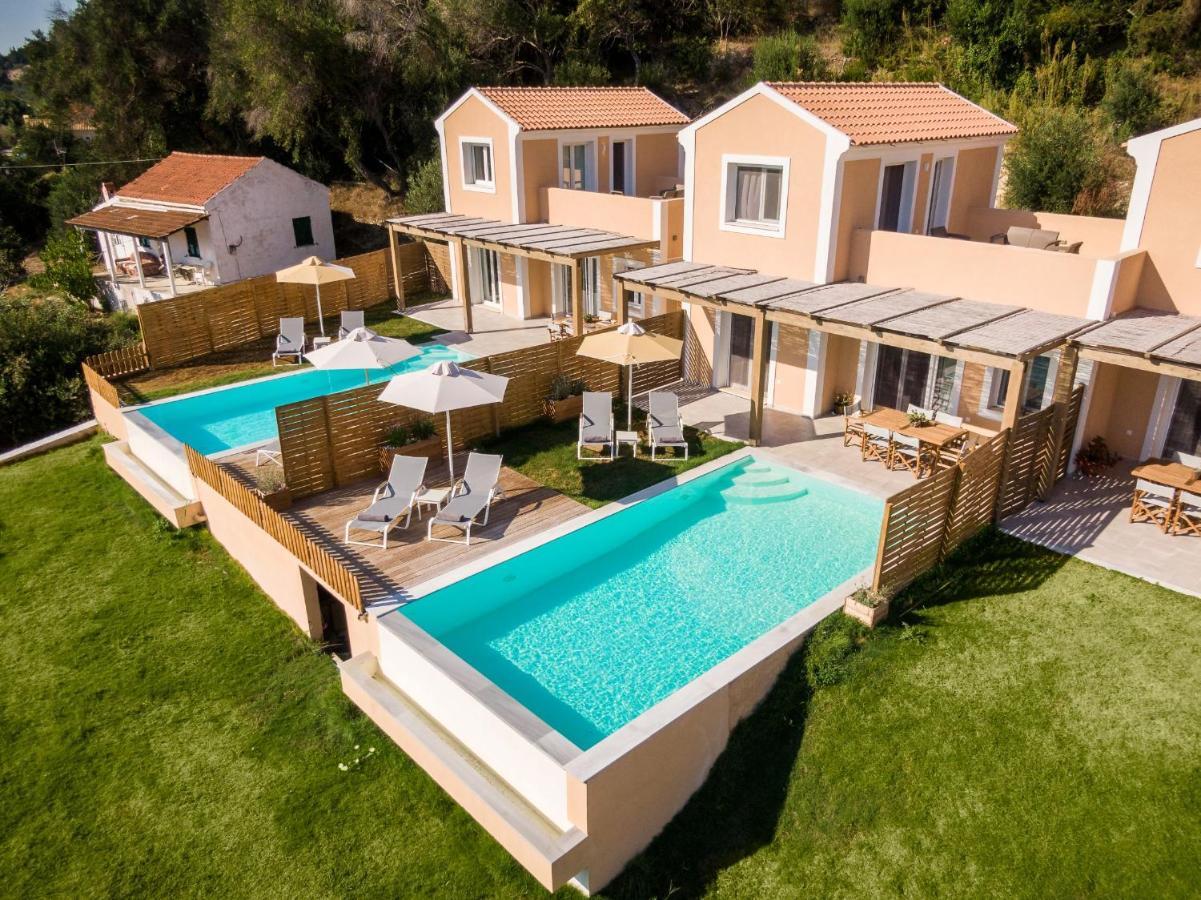 Ereikoussa Reiki Villas Erikousa מראה חיצוני תמונה